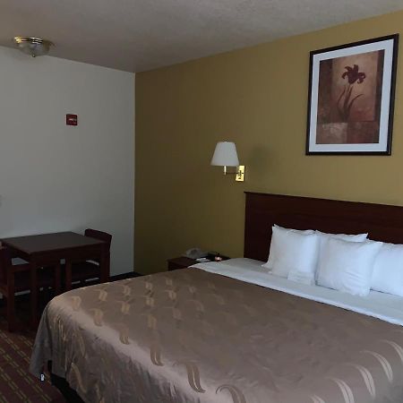 Holiday Inn Express - Wichita North - Park City By Ihg Eksteriør bilde